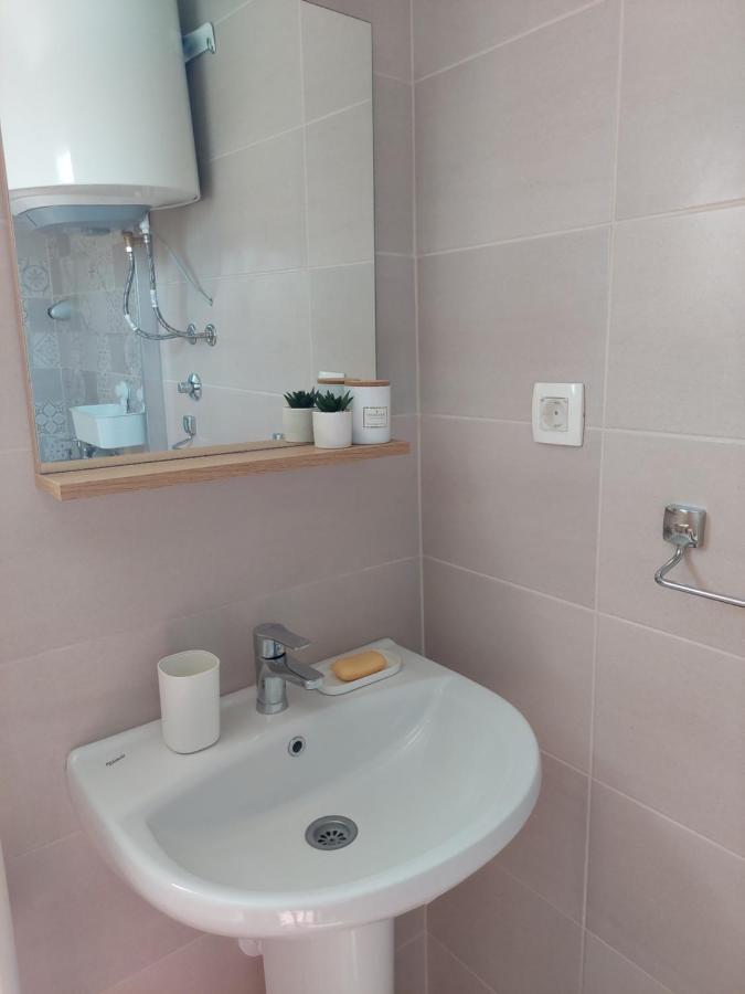 Apartmani.ซูโตมอเร ภายนอก รูปภาพ