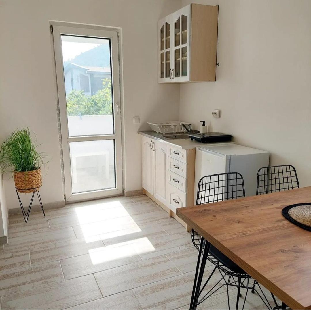 Apartmani.ซูโตมอเร ภายนอก รูปภาพ