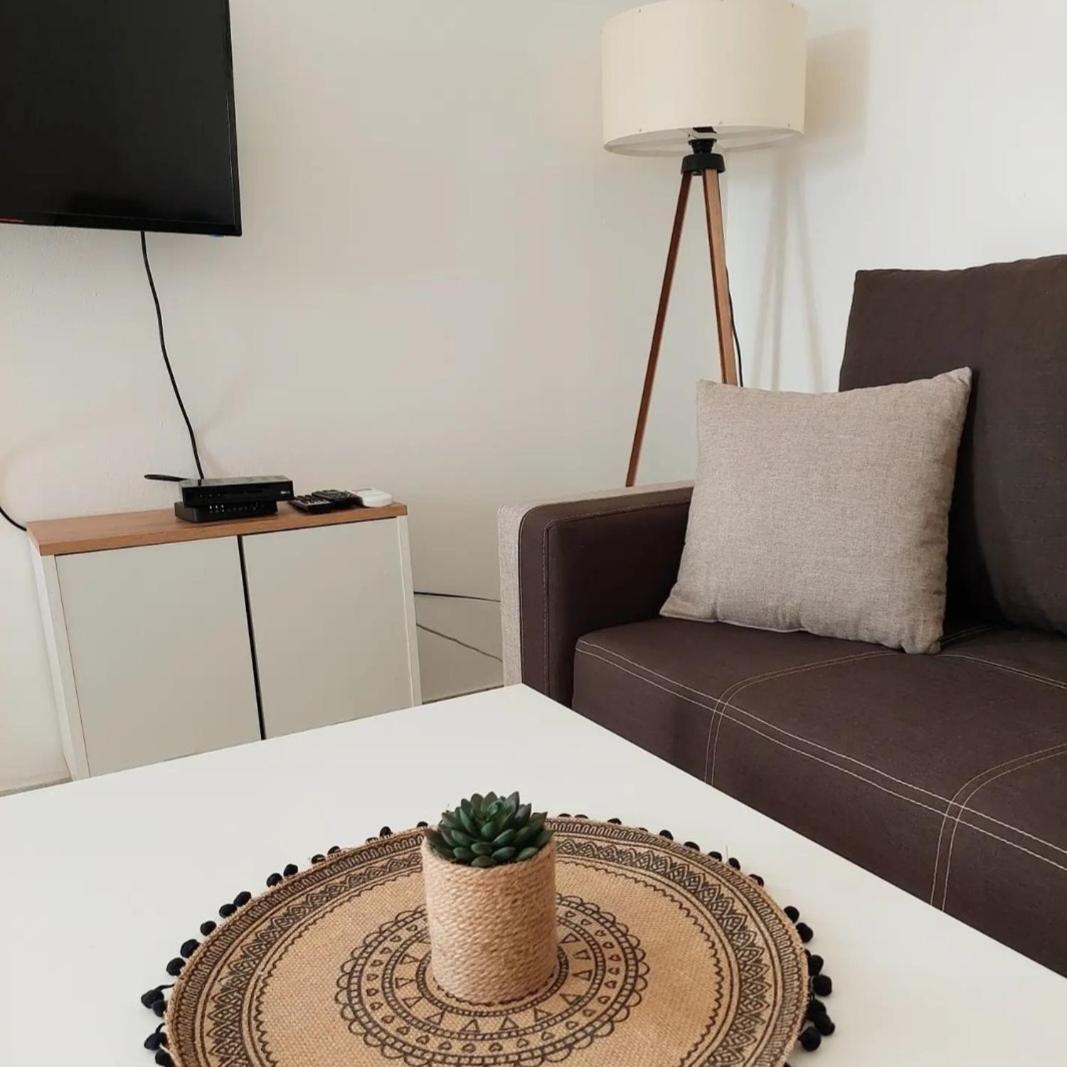 Apartmani.ซูโตมอเร ภายนอก รูปภาพ