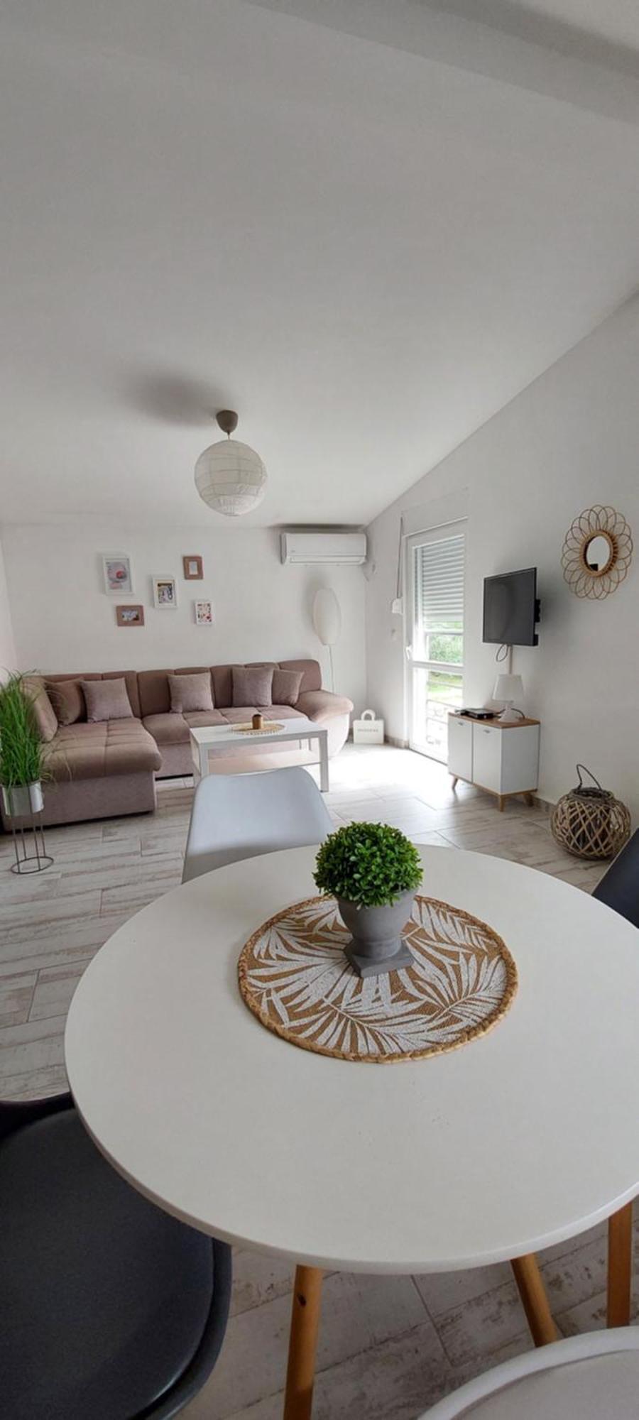 Apartmani.ซูโตมอเร ภายนอก รูปภาพ